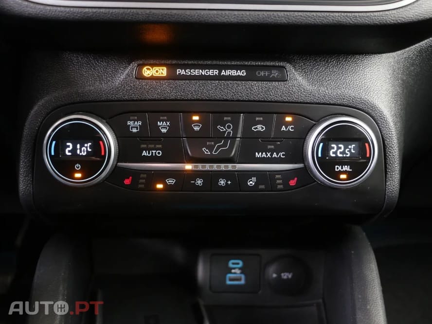 Ford Focus 1.0 EcoBoost MHEV Active Style SIP — fotografia 35
