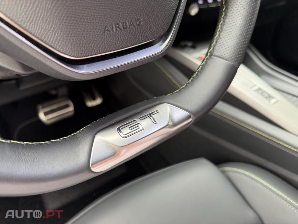 Peugeot 408 1.2 PureTech GT EAT8