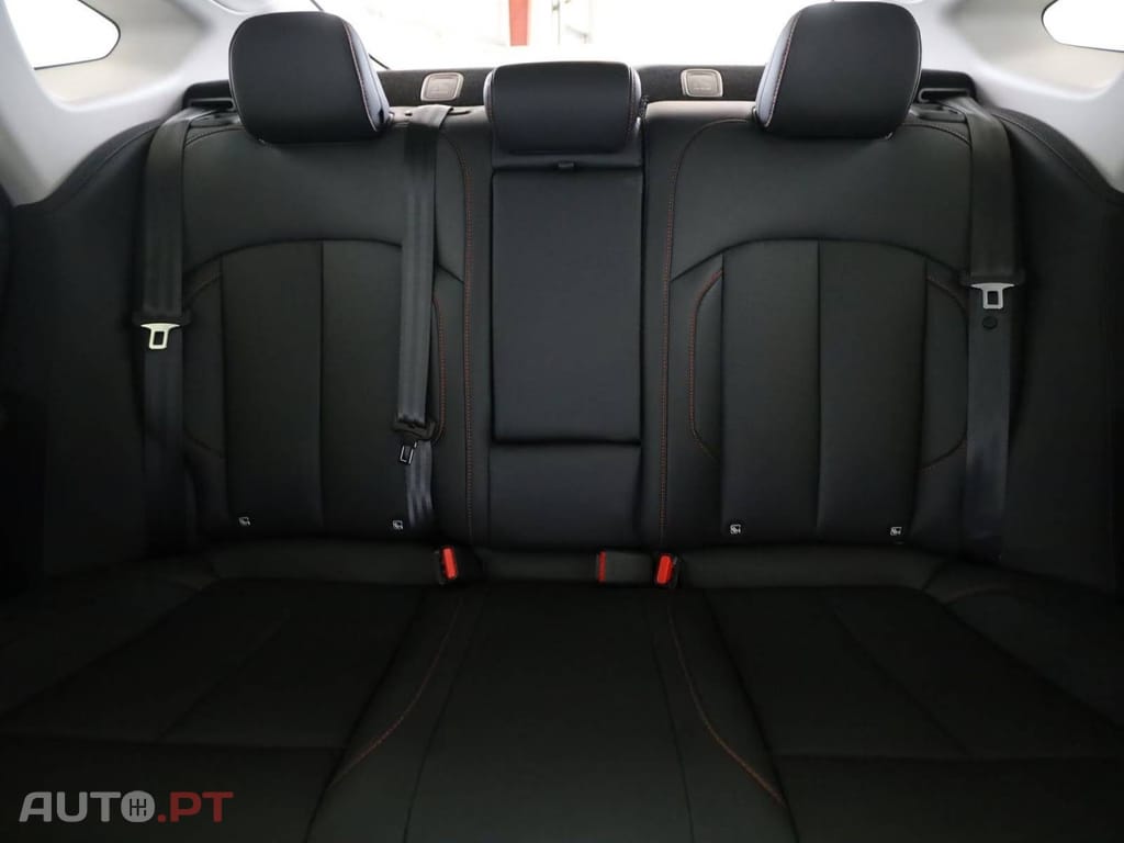 XPeng P7 86.2 kWh AWD Performance