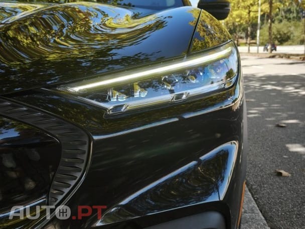 Ford Mustang MACH-E 99KWH PREMIUM