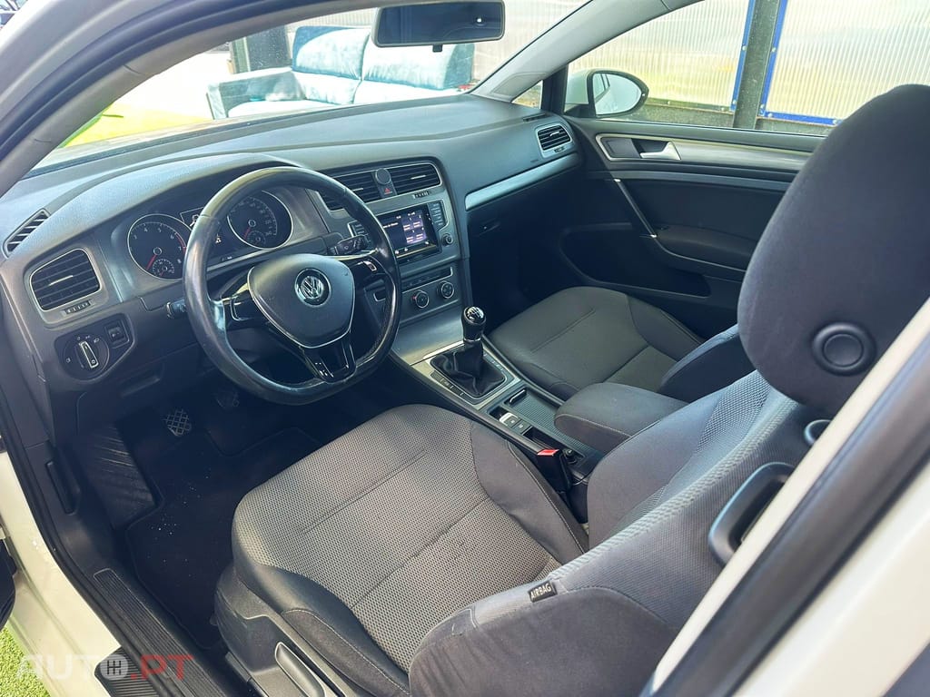 Volkswagen Golf VII