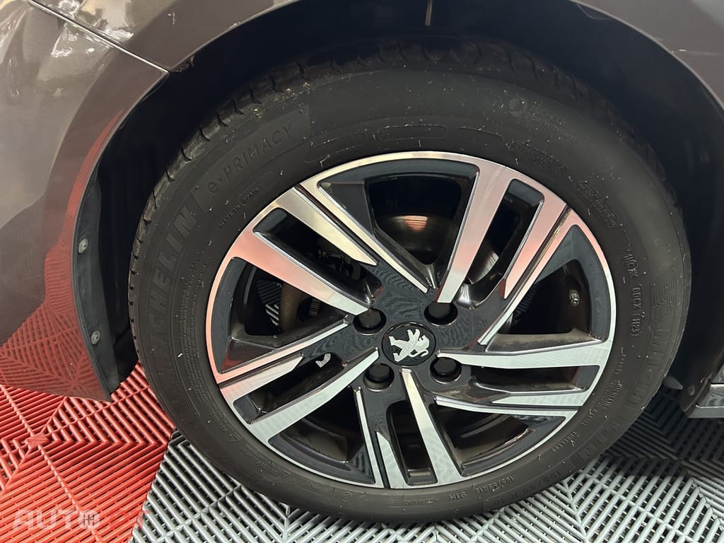 Peugeot 208 1.2 PureTech Active Pack