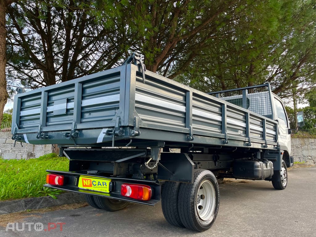 Nissan Cabstar Tribasculante