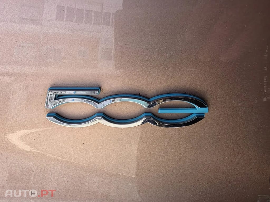 Fiat 500e La Prima