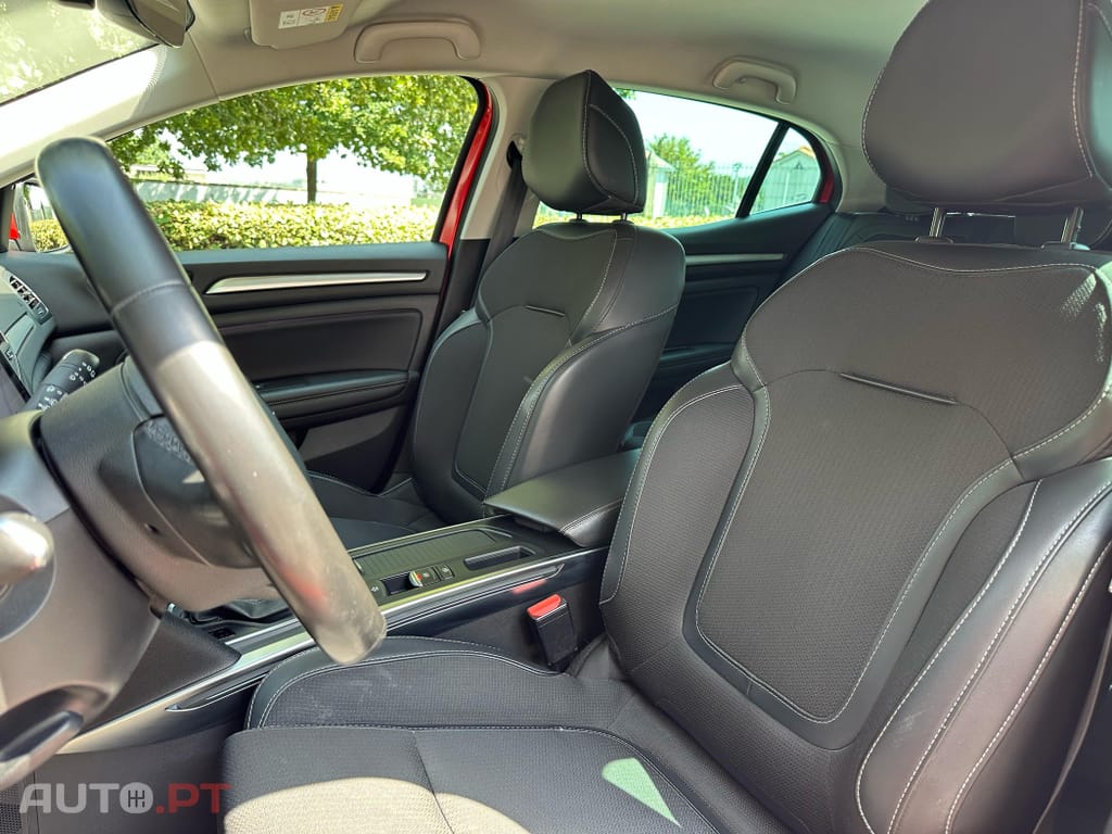 Renault Mégane 1.5 Blue dCi Intens EDC