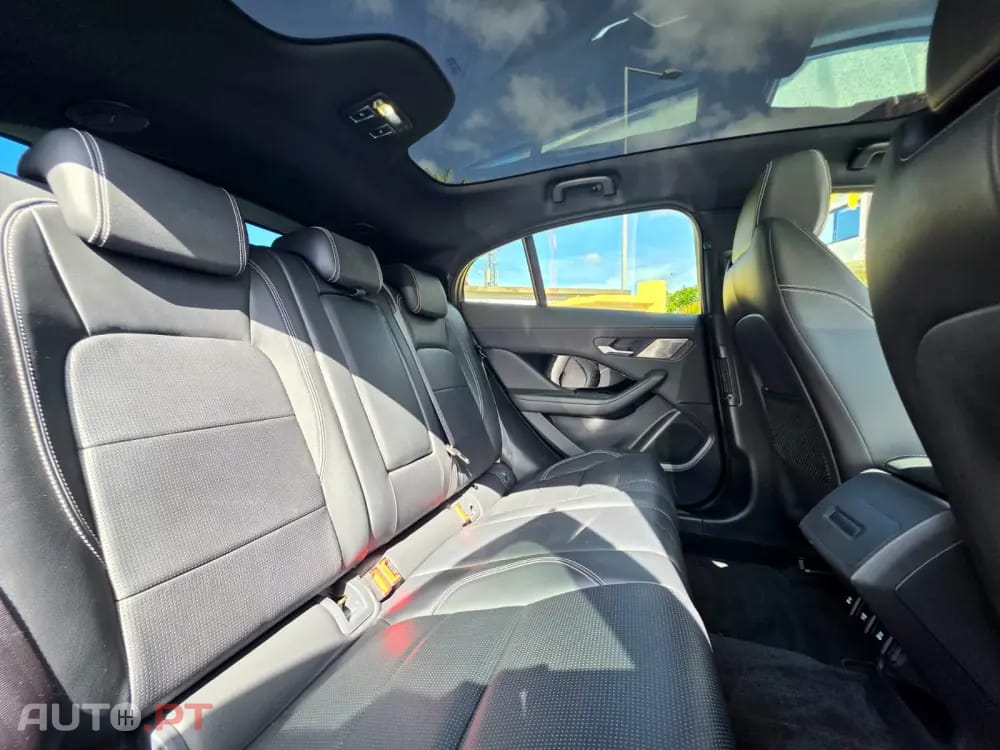 Jaguar I-Pace EV400 R-Dynamic SE AWD