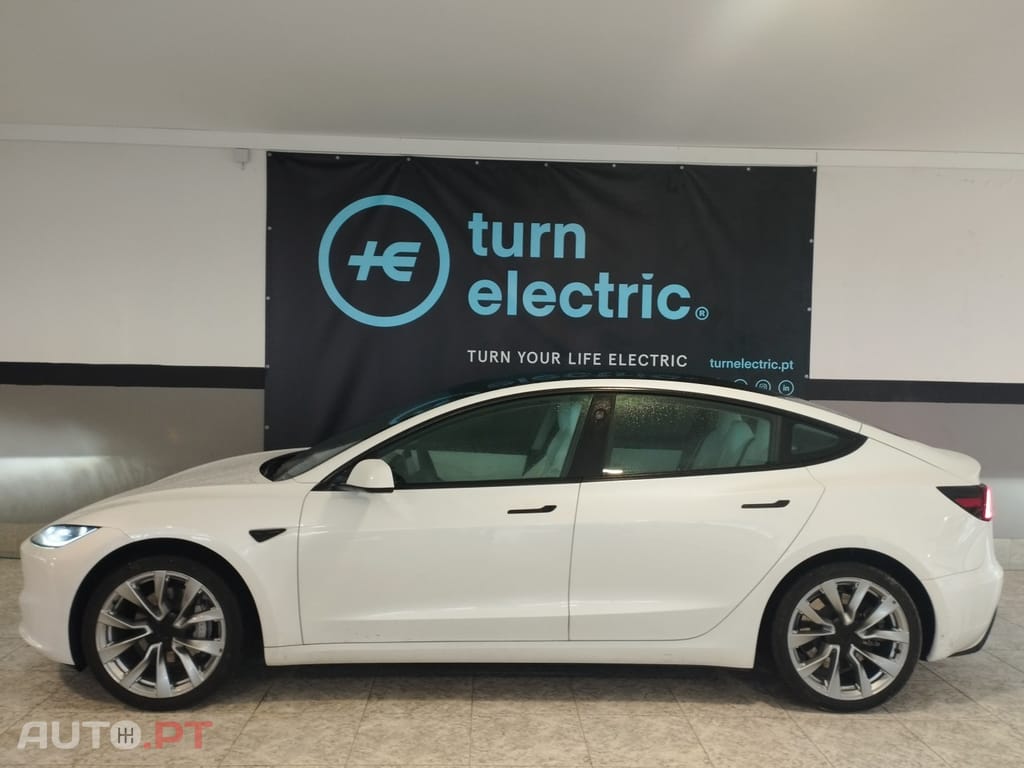 Tesla Model 3 Standard Range Plus RWD