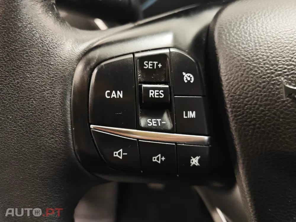 Ford Focus SW 1.0 EcoBoost MHEV Connected