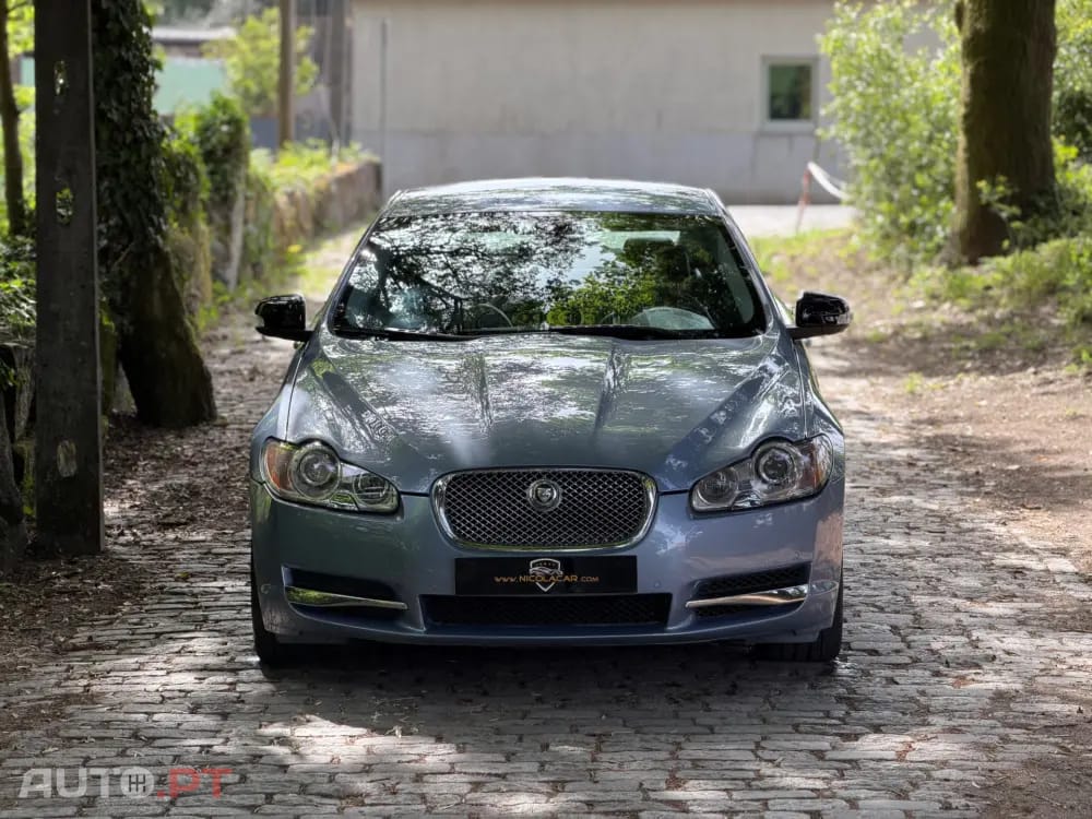 Jaguar XF 2.7 D V6 Premium Luxury