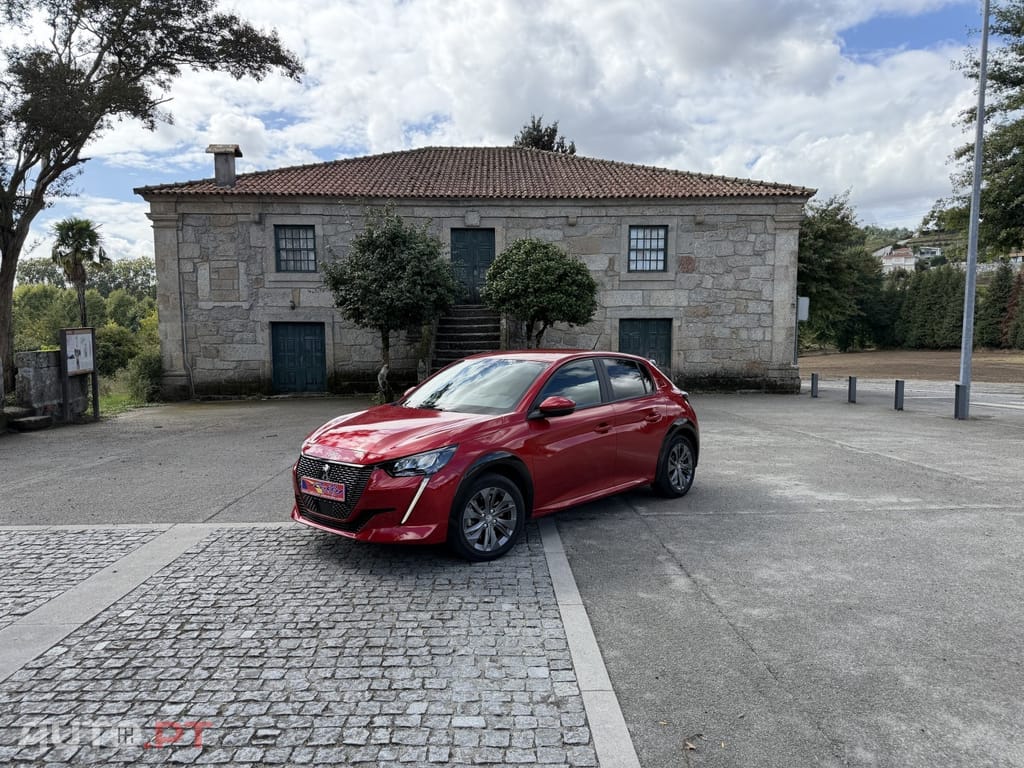 Peugeot E-208 50 kWh Allure
