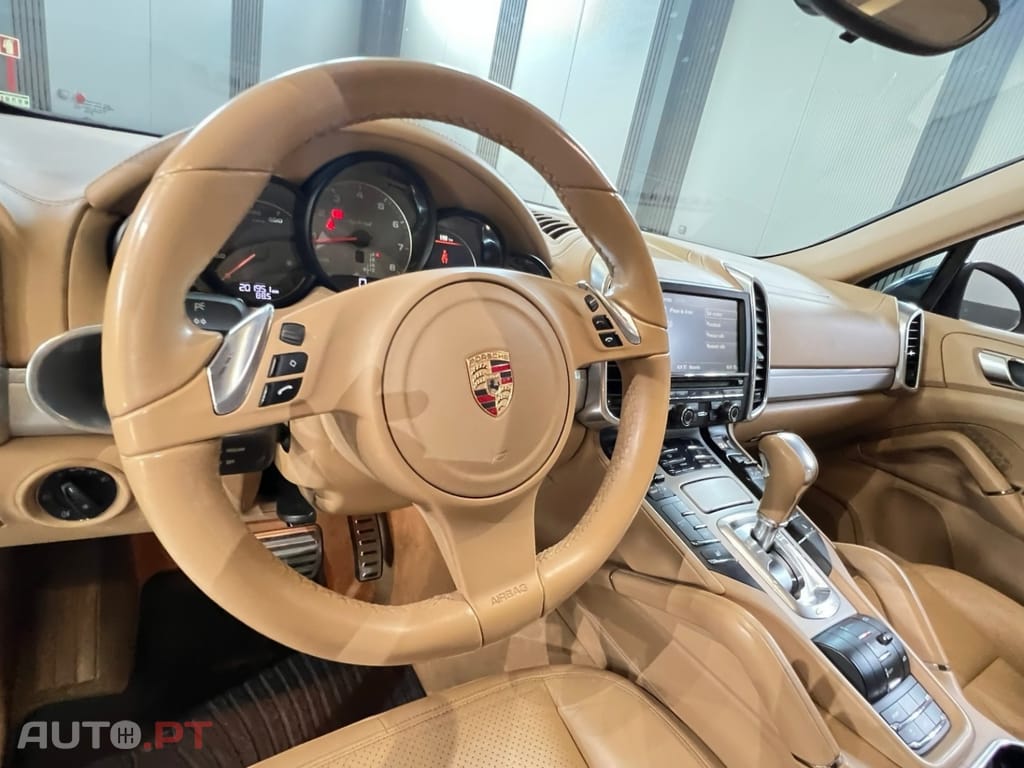 Porsche Cayenne S Hybrid