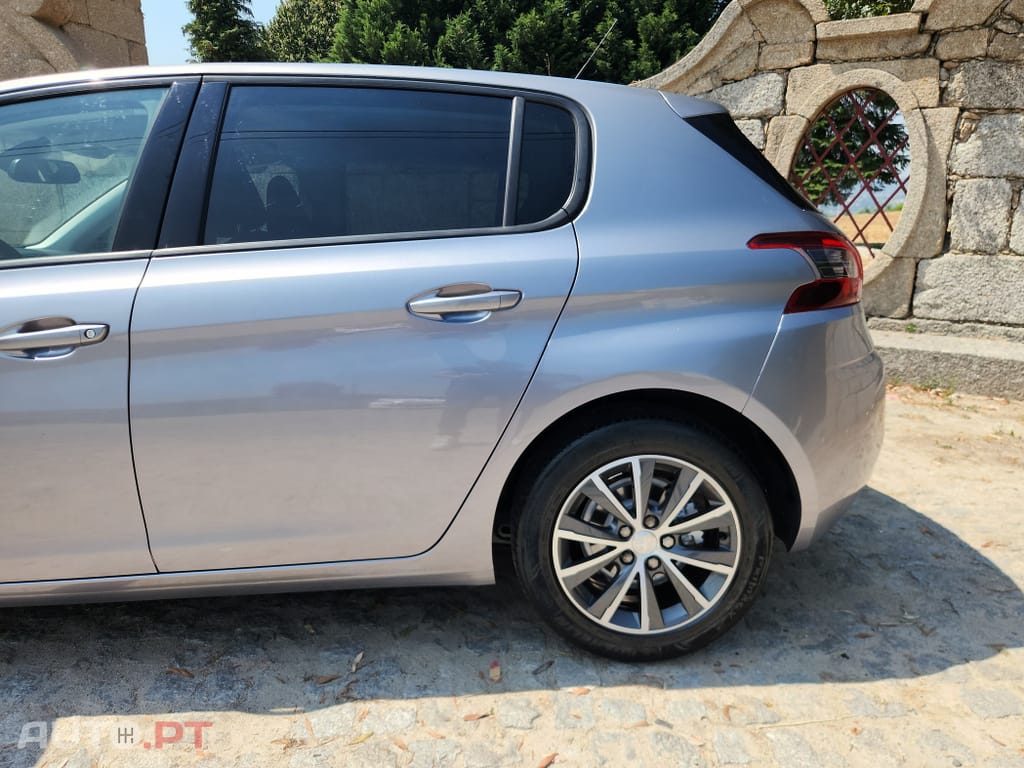 Peugeot 308 1.5 BlueHDi Style