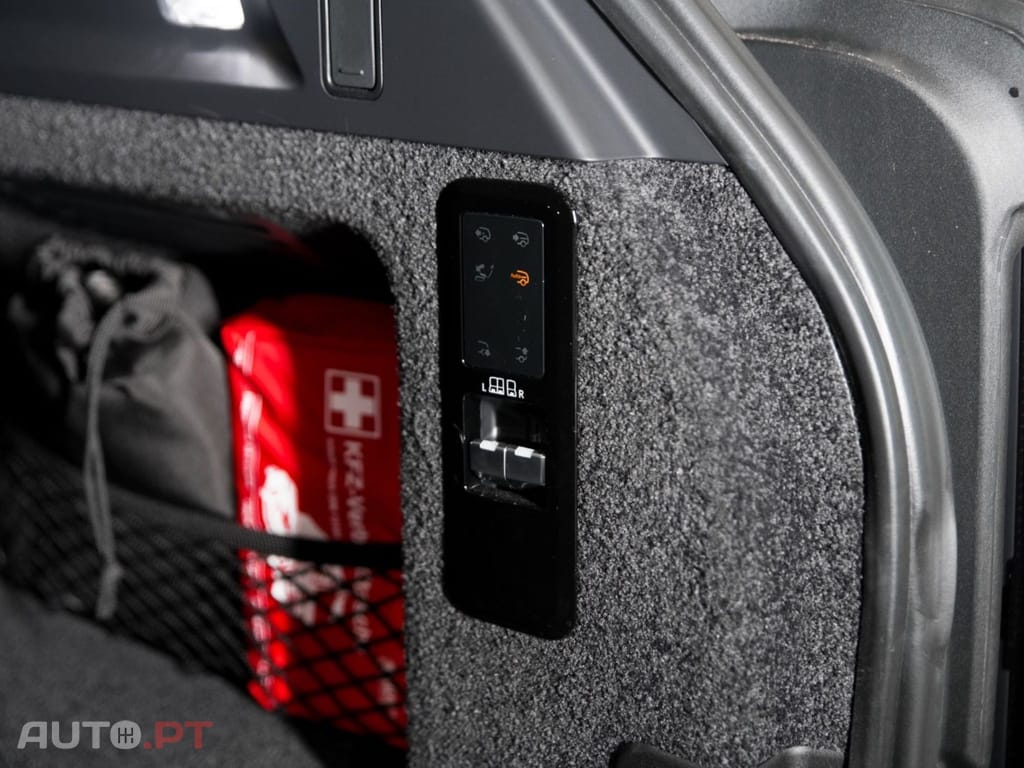 Land Rover Range Rover P440e LWB I.V.A DEDUTIVEL