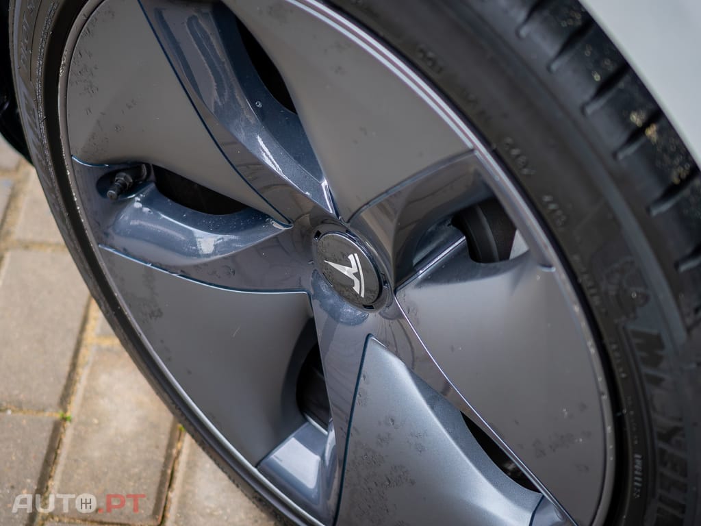 Tesla Model 3 Standard RWD Plus