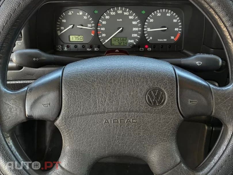 Volkswagen Passat 1.6 Confortline Plus