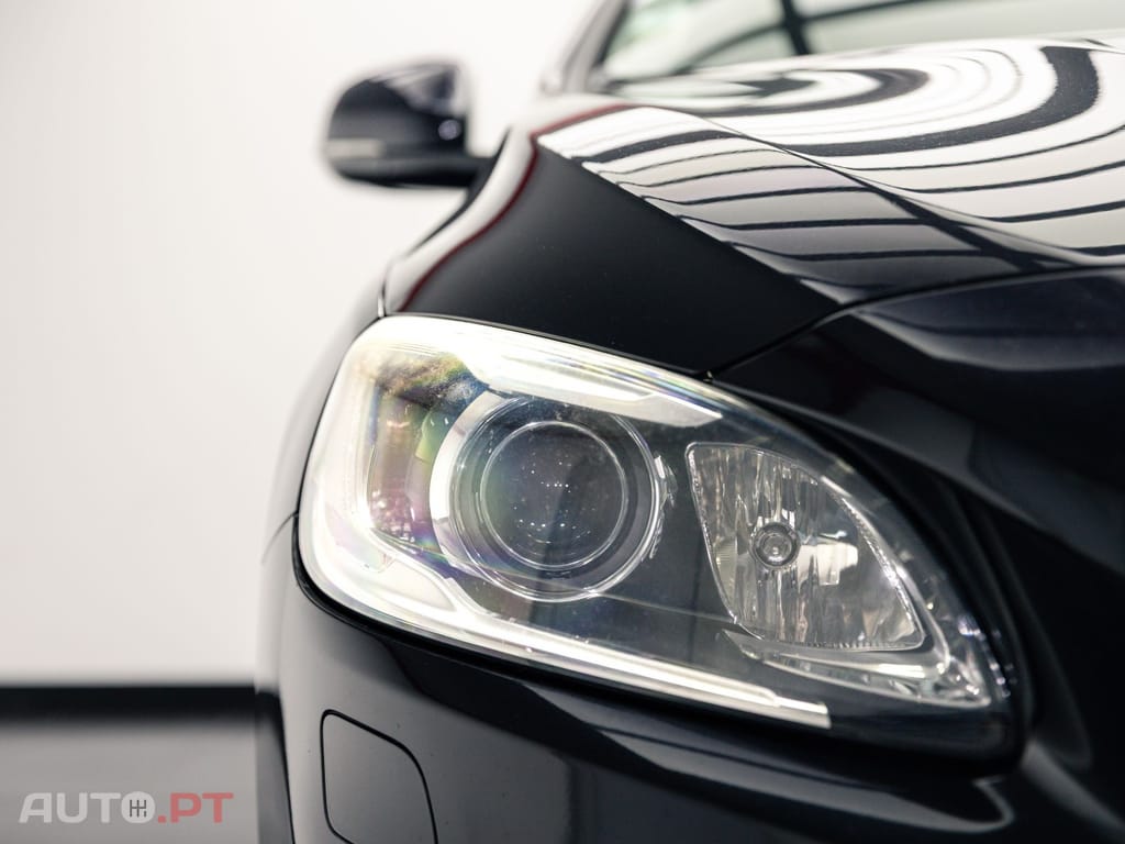 Volvo V60 2.4 D6 Momentum AWD Phev