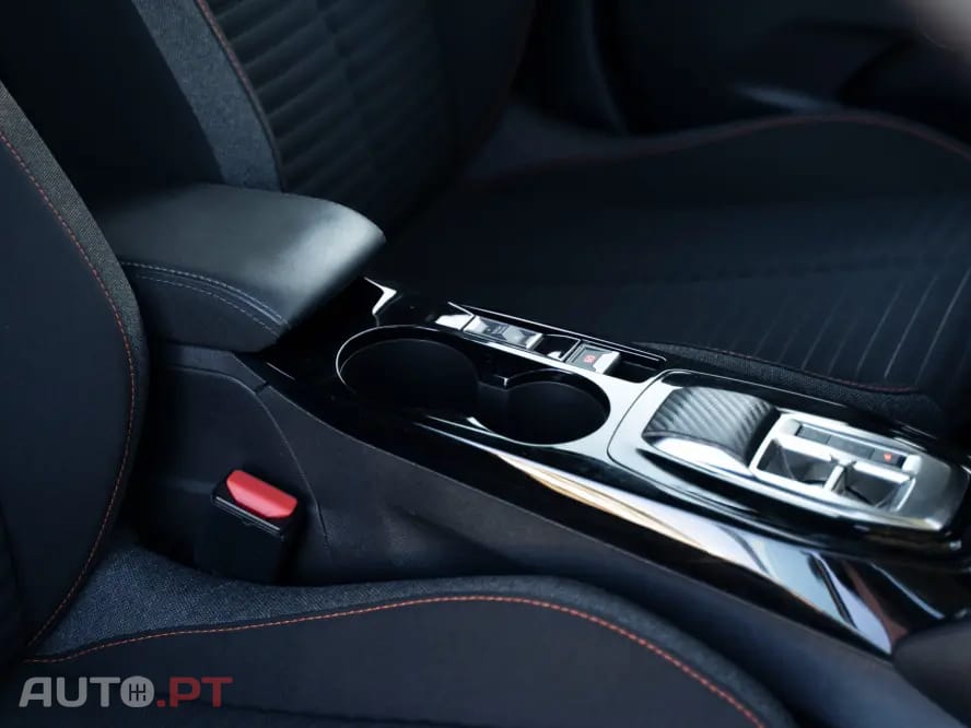 Peugeot E-2008 50 kWh GT Pack