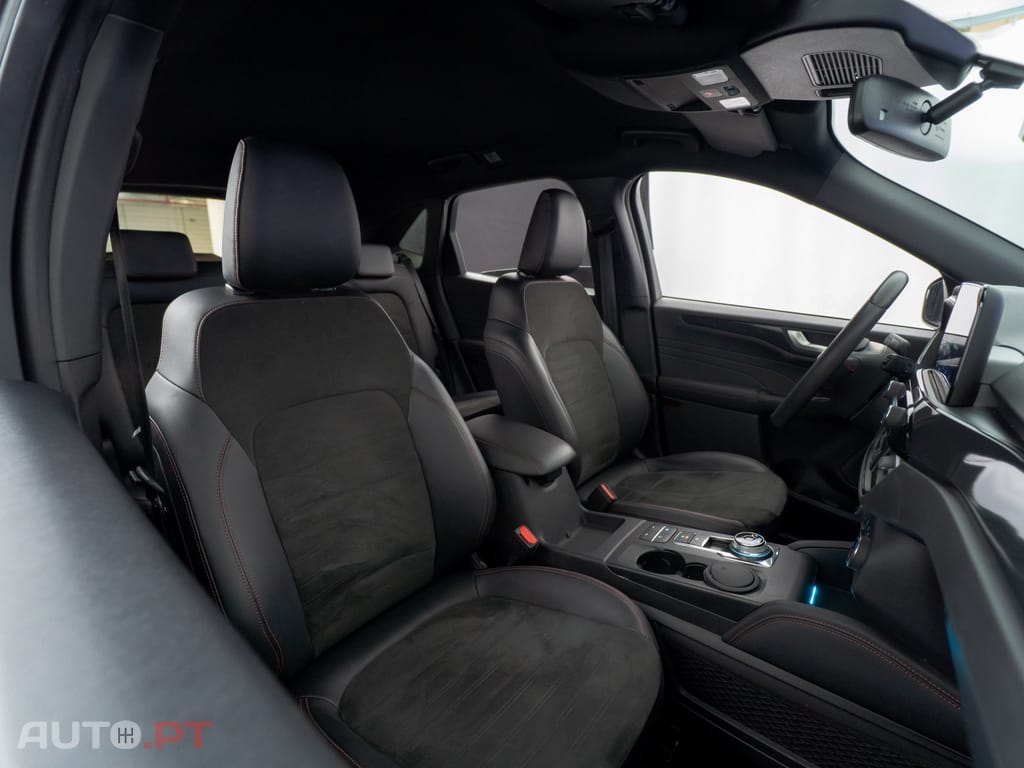 Ford Kuga 2.5 PHEV ST-Line X