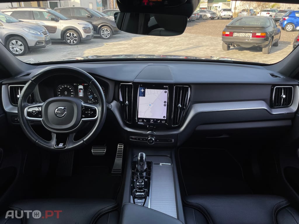 Volvo XC60 2.0 T8 PHEV R-Design AWD