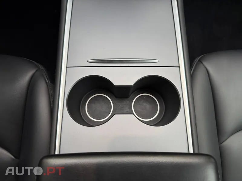 Tesla Model Y Long Range Tração Integral