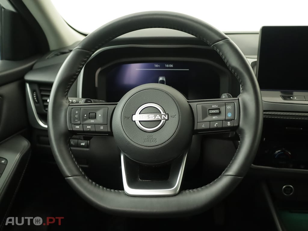 Nissan Qashqai Qashqai 1.3 DIG-T N-Connecta LED Xtronic
