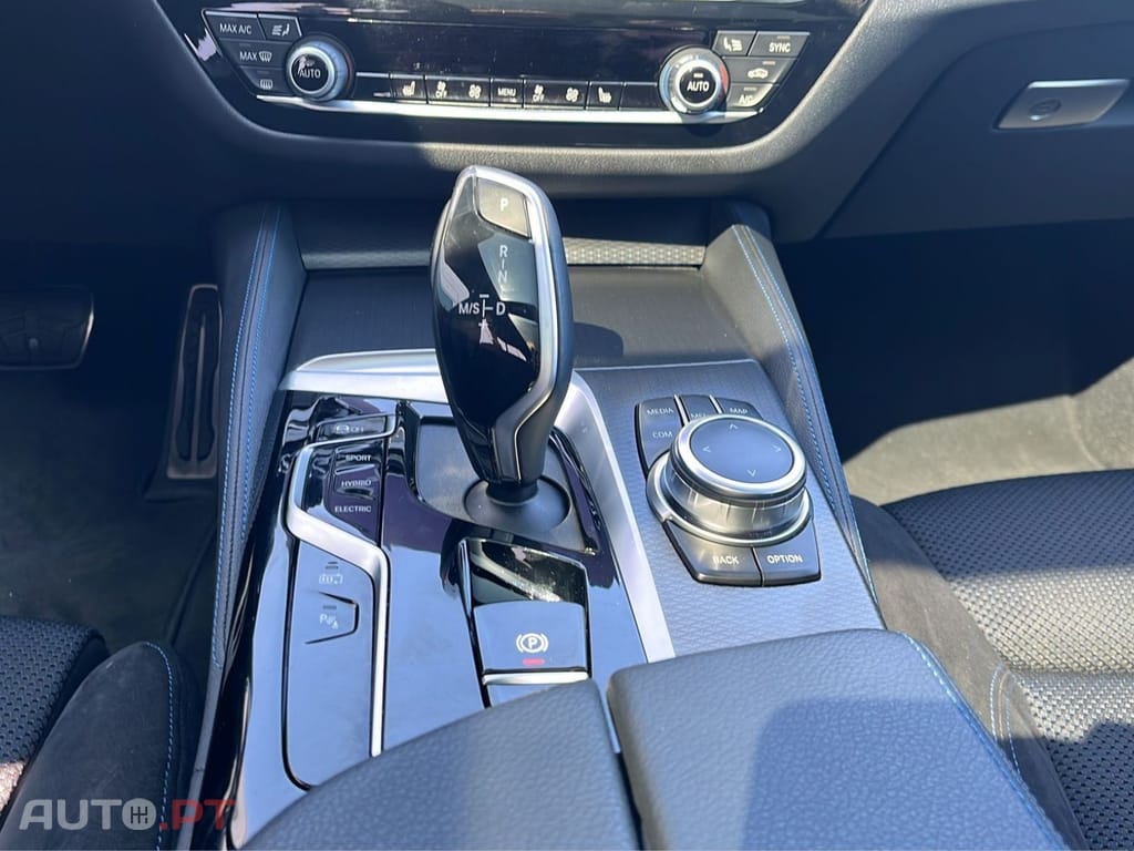 BMW 530 I.V.A DEDUTIVEL xDrive A M Sportpaket