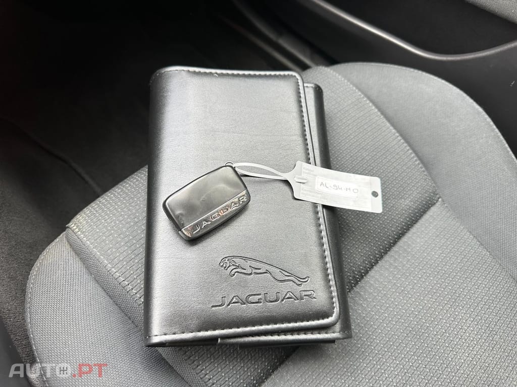 Jaguar XE 2.0 D Prestige Aut.
