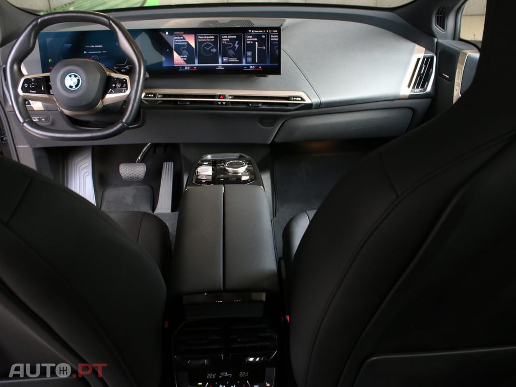 BMW iX xDrive 40 Pack Desportivo