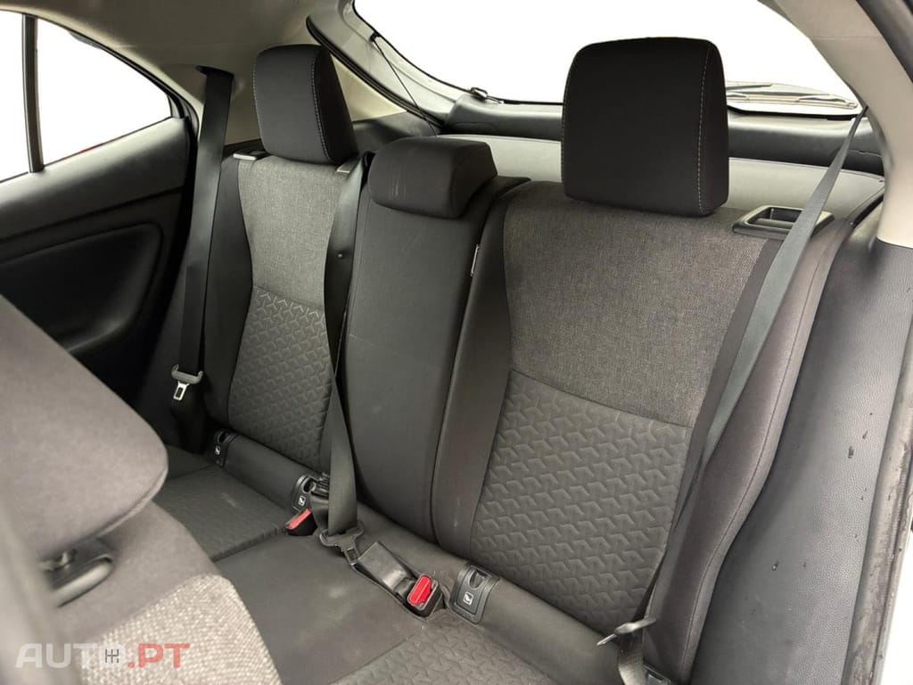 Toyota Yaris Cross Hybrid Dynamic Business 2WD