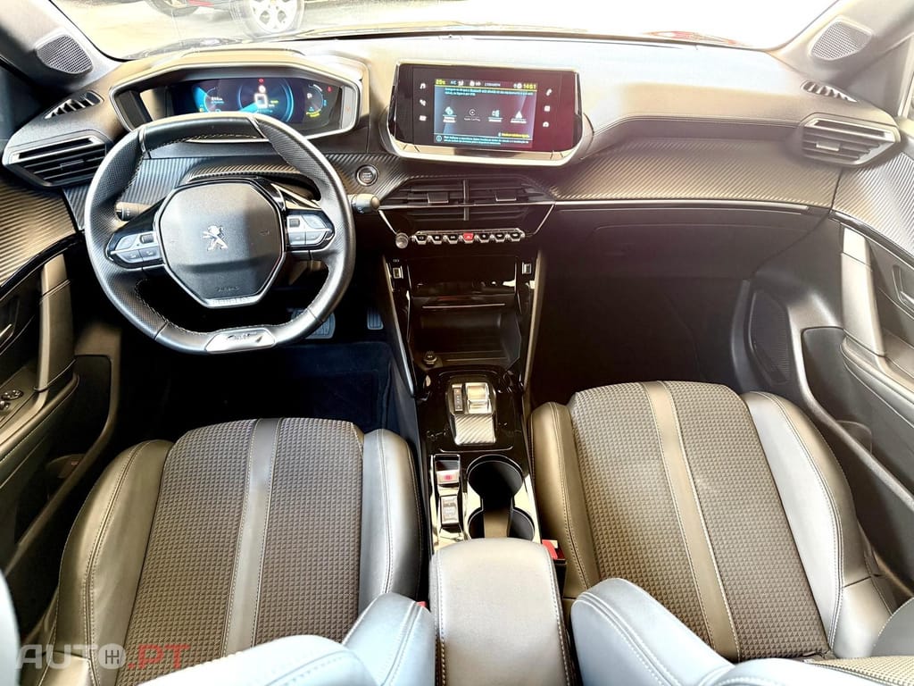 Peugeot E-208 50 kWh GT