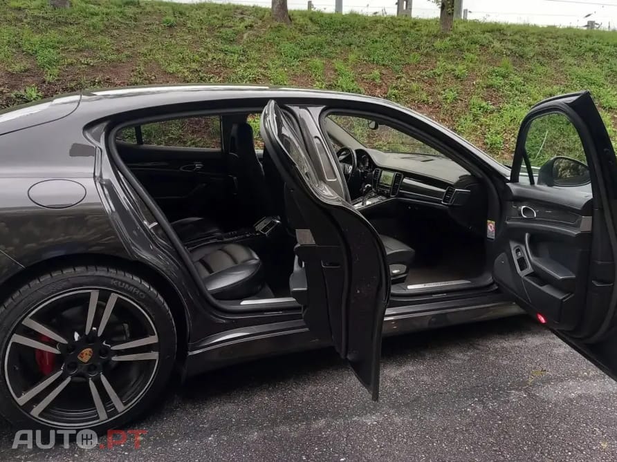 Porsche Panamera Platinum Edition