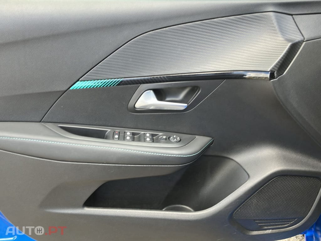 Peugeot E-208 50 KWh Allure Pack