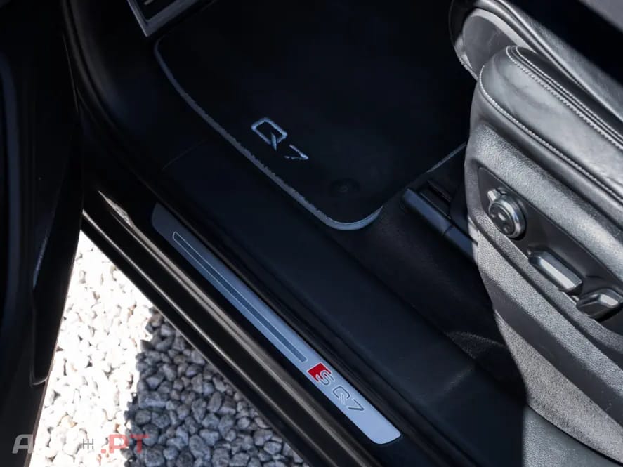 Audi SQ7 4.0 TDI V8 quattro Tiptronic 7L
