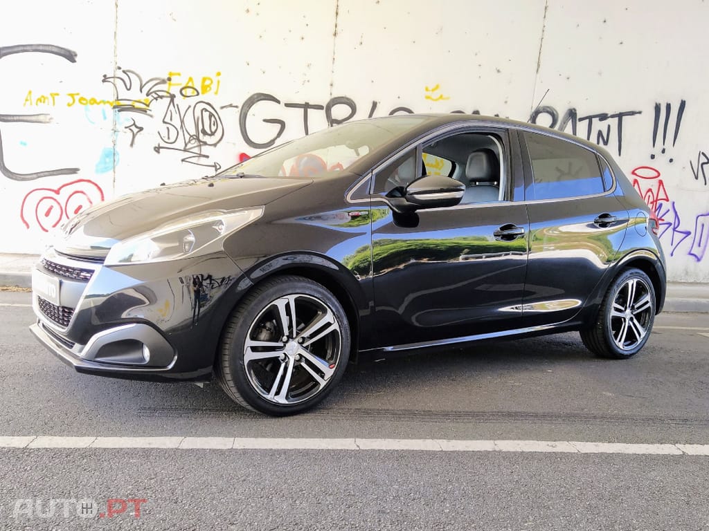 Peugeot 208 Puretech Turbo GT line