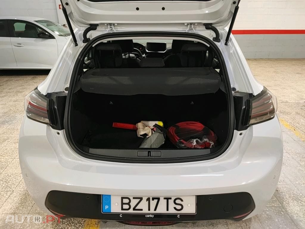 Peugeot E-208 50 kWh Style