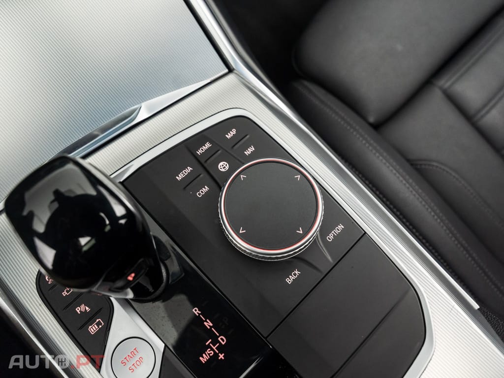 BMW 320 e Line Sport Auto