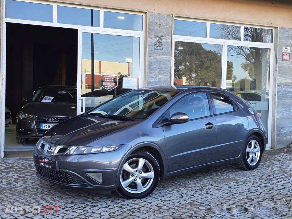 Honda Civic 1.4 i-VTEC Sport