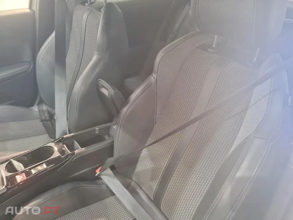 Peugeot 2008 1.5 BlueHDi GT