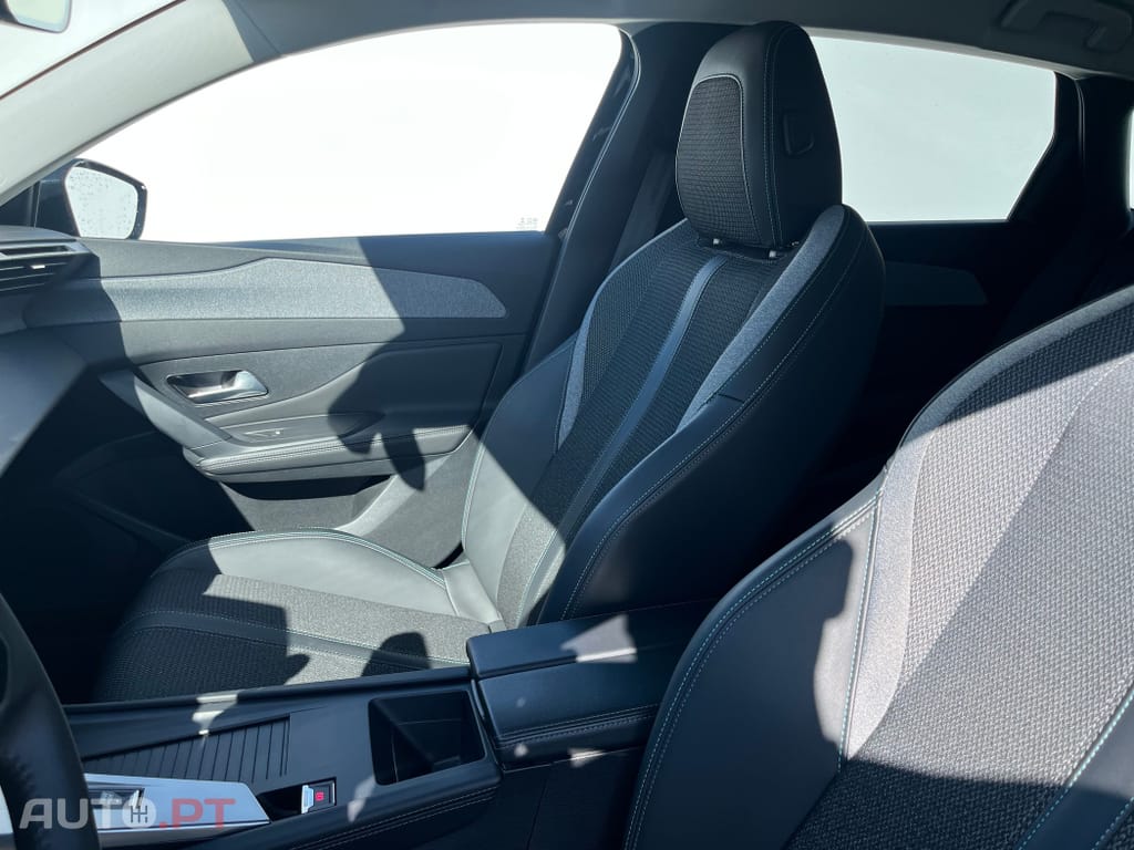 Peugeot 308 BlueHDi FAP 130 EAT8 Stop & Start Allure