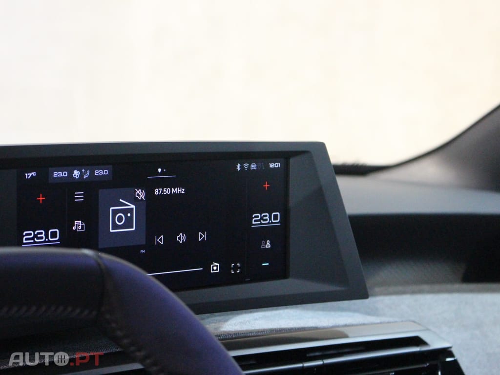 Peugeot 3008 1.2 Hybrid Allure e-DCS6