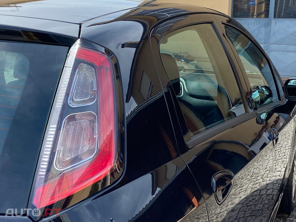 Fiat Punto 1.3 M-Jet LOUNGE S&S