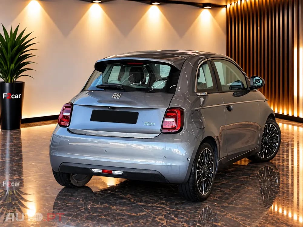 Fiat 500e La Prima