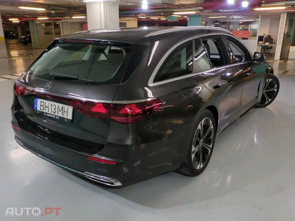 Mercedes-Benz E 300 Standard