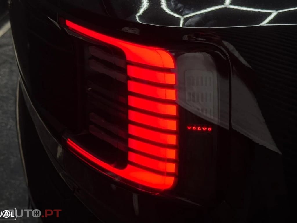 Volvo EX30 Single Motor Extended Range RWD Core