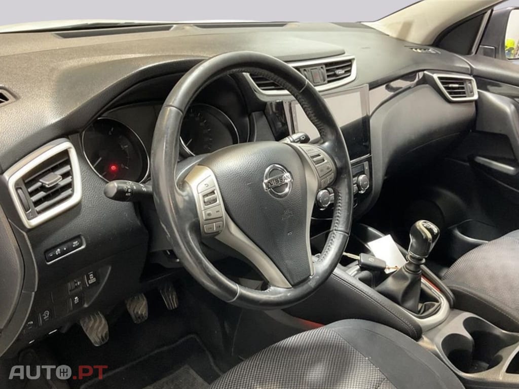 Nissan Qashqai 1.6 dCi Visia 4x4i