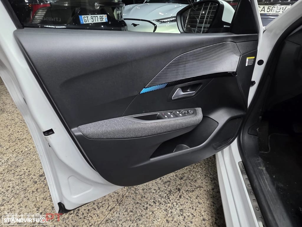 Peugeot E-208 50 kWh Style