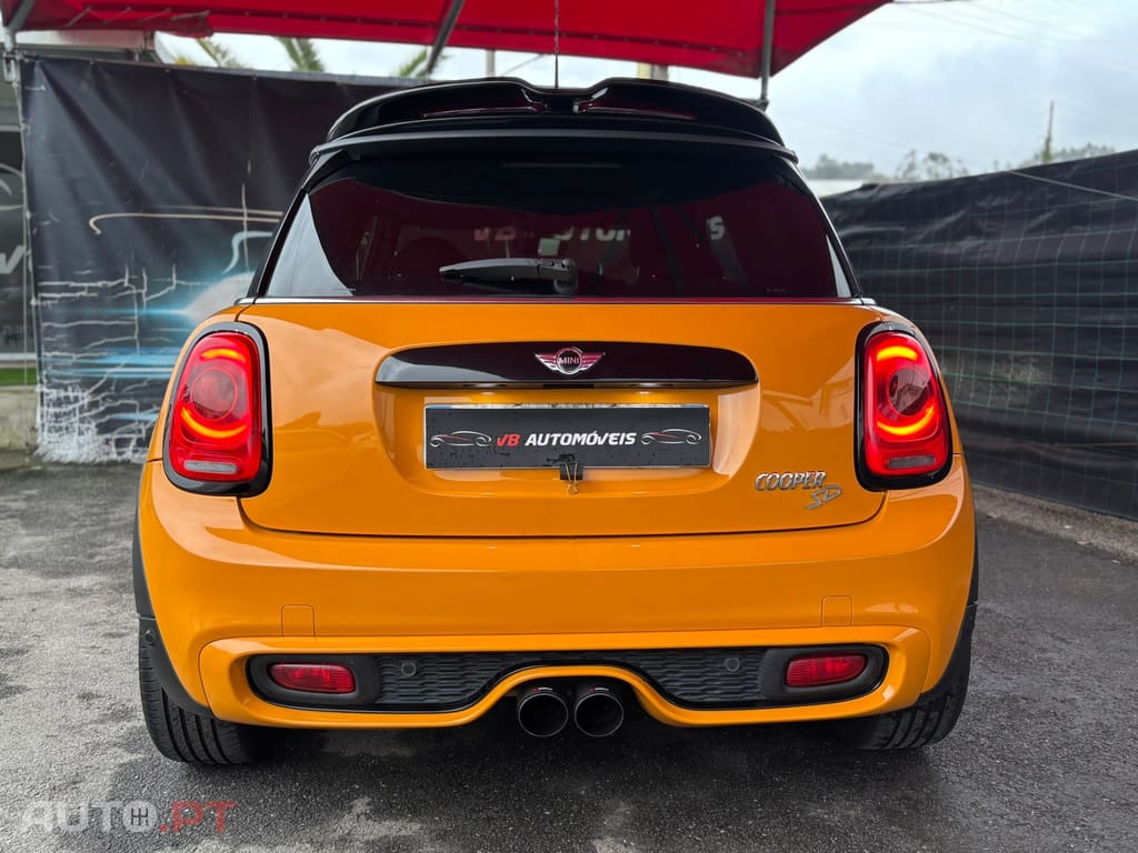 MINI Cooper SD Auto Desportiva
