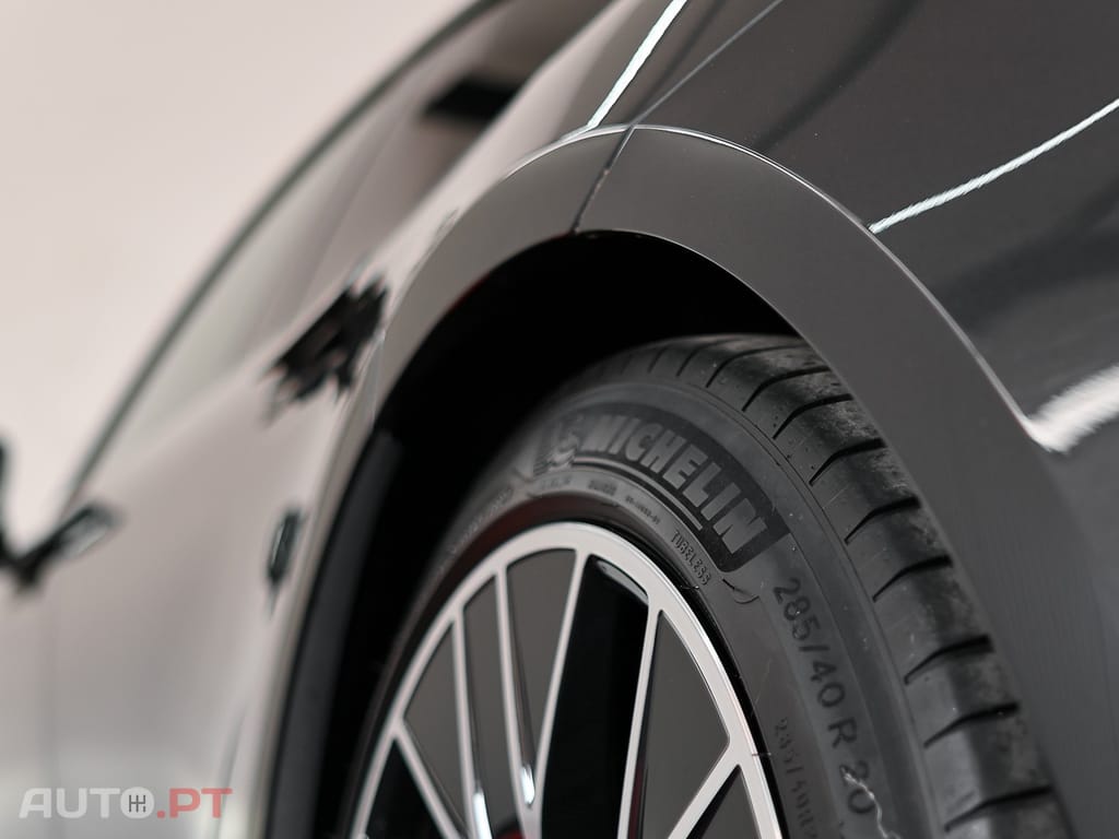 Porsche Taycan 4S