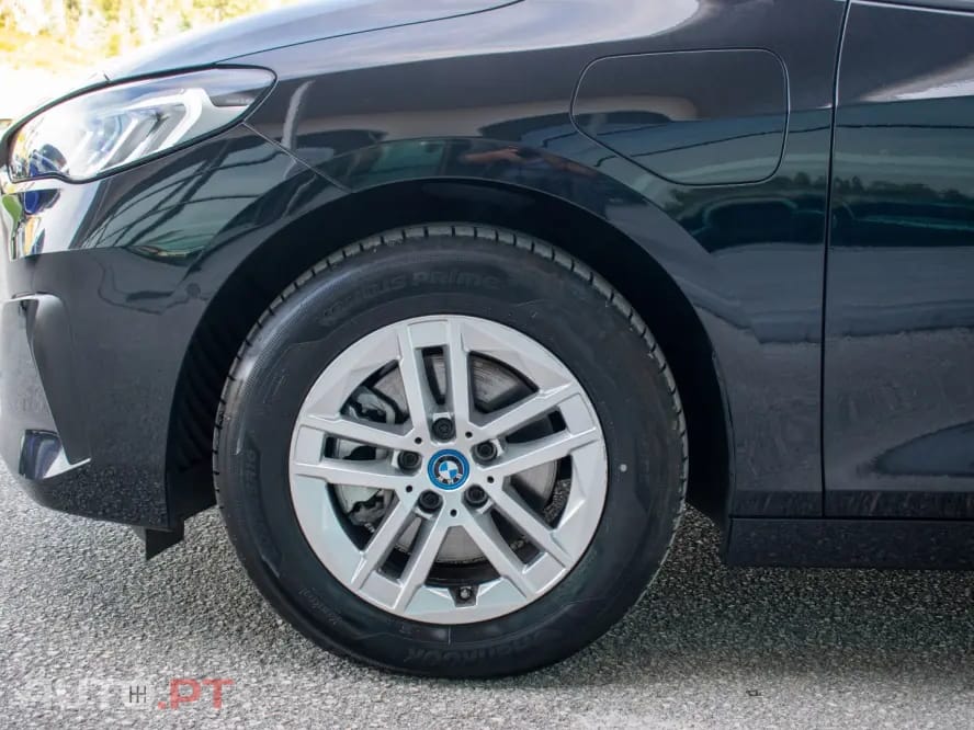 BMW 225