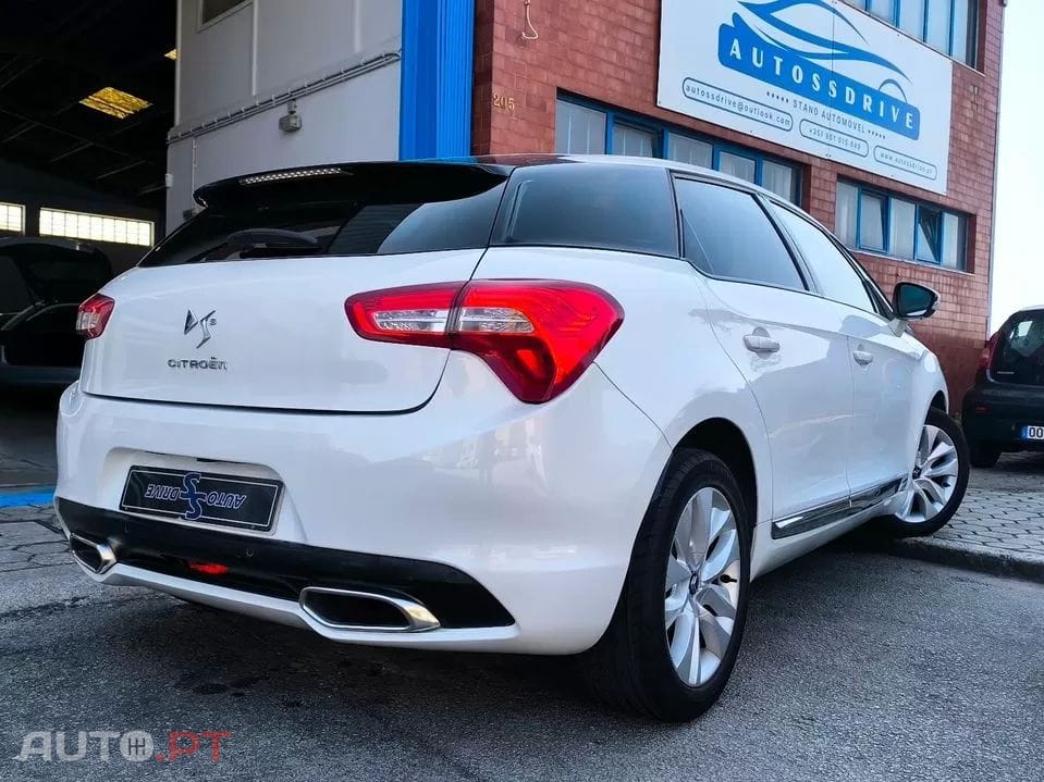 Citroen DS5 1.6 e-HDi Air. So Chic CMP6 112g